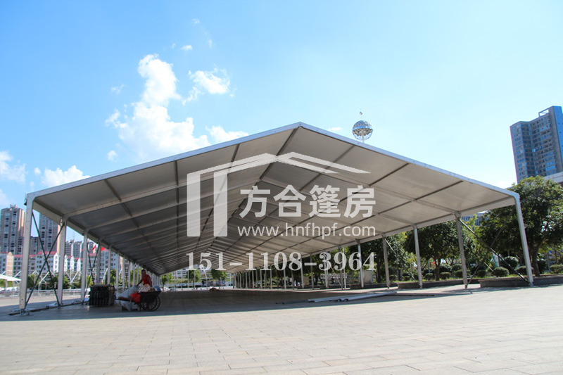 �ɹ�����  �����񷿼��g(sh��)���޹�˾  �W(w��ng)վ����(j��)�İ惞(y��u)����ͬ